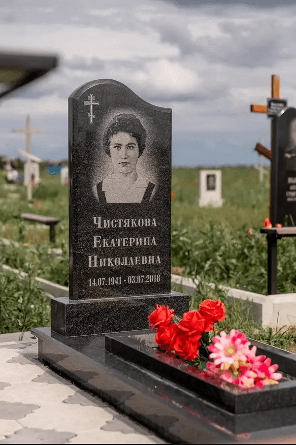Фигурные памятники
